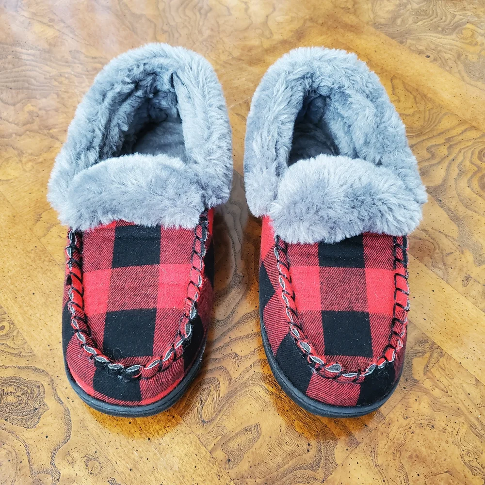 Plaid Fleece Lined Women's Slippers - Picture 2 of 5